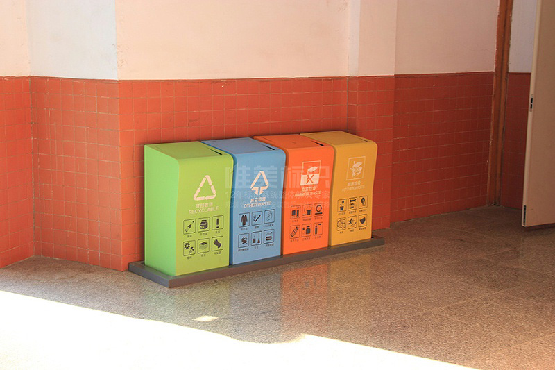 學校分類垃圾箱制作